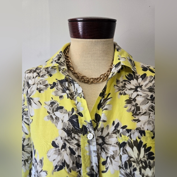 J.CREW Silk And Cotton Blend Yellow Blouse With A Floral Grey Pattern. Size 2 - Picture 4 of 12
